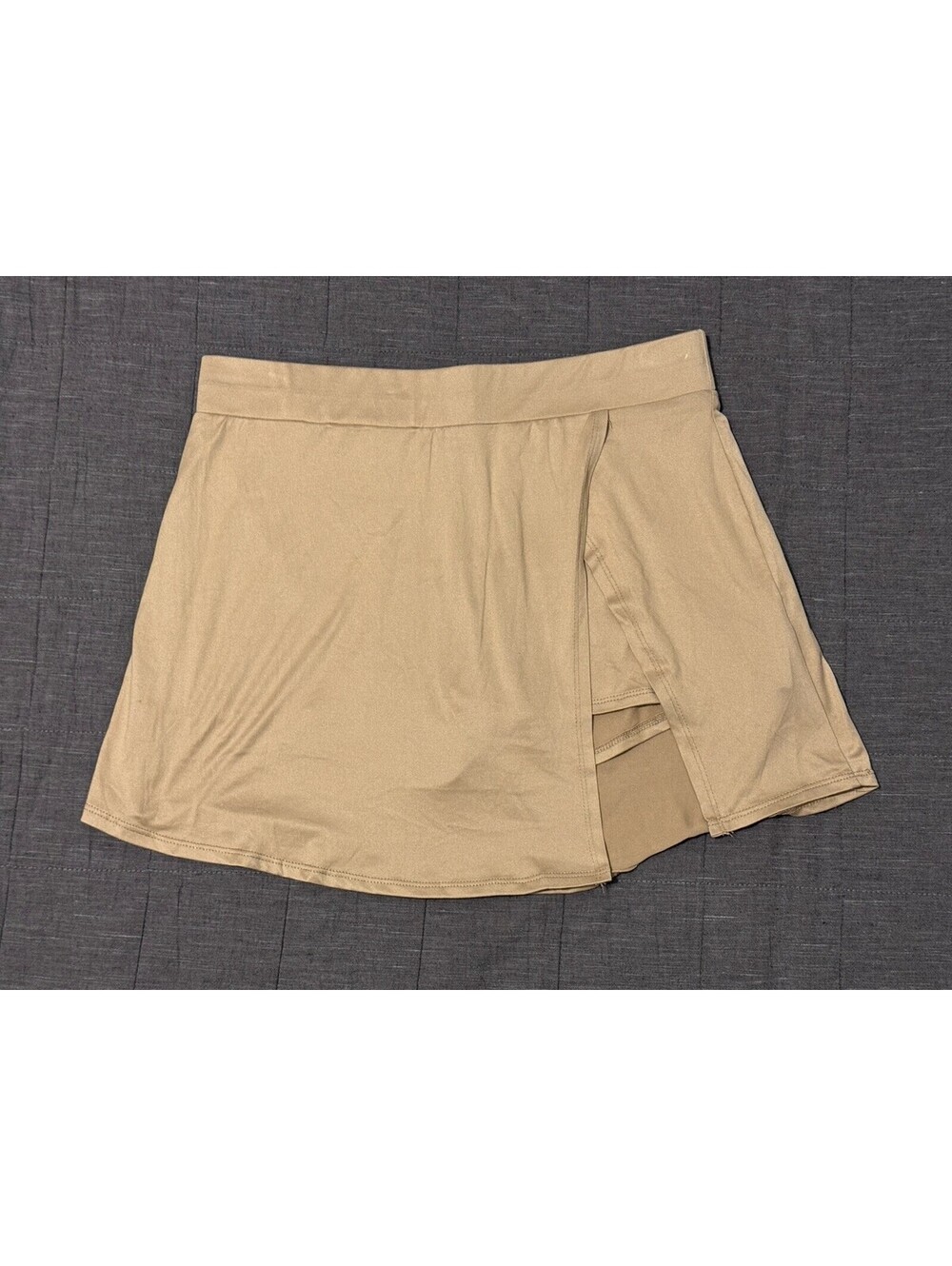 Heart Hips Tan Skort Large New W/Tags